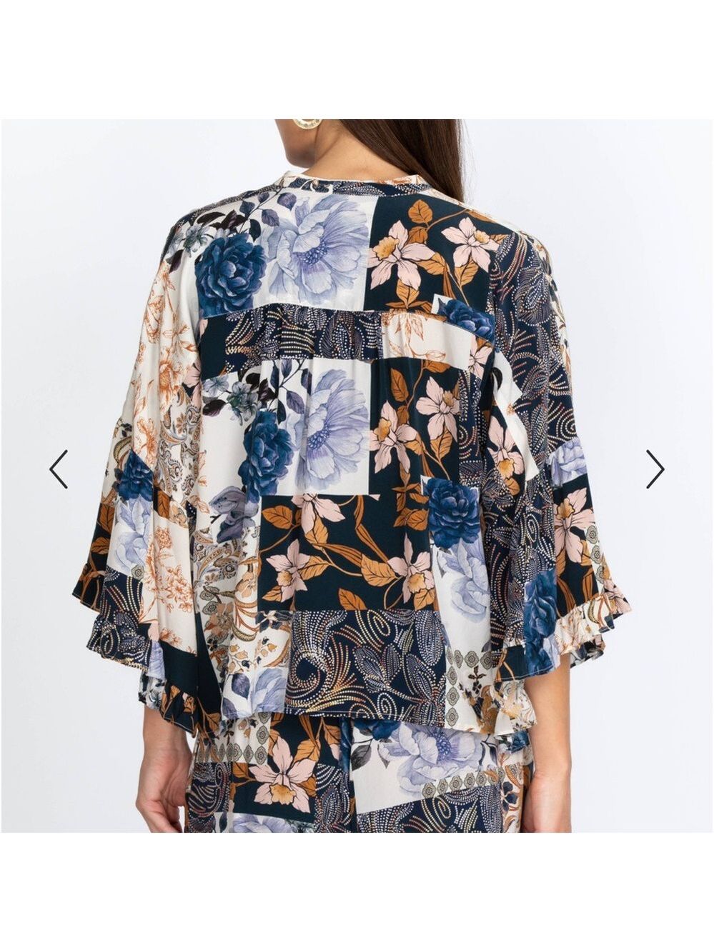 Johnny Was Leo Button Down Navy and Cream Floral Blouse SILK - Picture 3 of 5